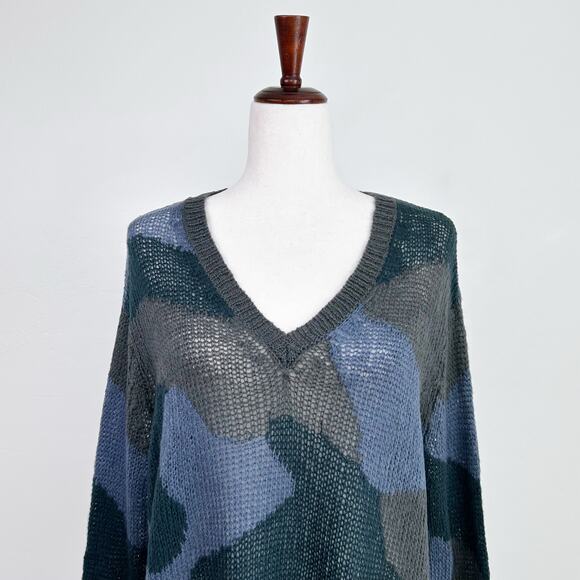 Wooden Ships Mohair Blend Blue Camo Lightweight V-Neck Sweater M/L - Picture 4 of 9